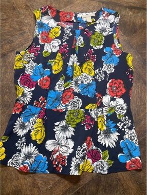 Banana Republic Navy blue multicolor floral sleeveless blouse size 14 EUC